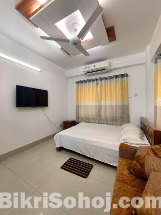 Bashundhara R/A: 1bhk Furnished Apartment